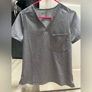 Woman’s figs Catarina one pocket scrub top